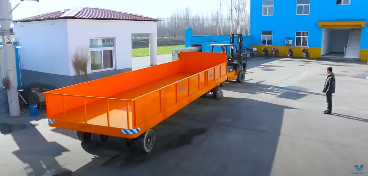 Transfer cart trailer for forklift railing heavy duty flatbeds