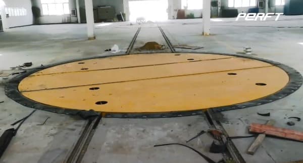 Industials turntable to transport the equipment in the building
