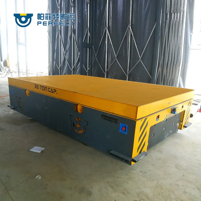Trackless transfer cart with heavy load of 20 tons